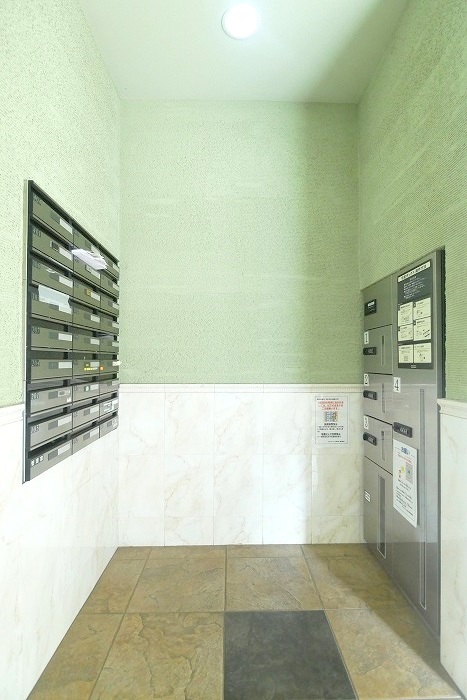 グラントレゾール明大前3階 外観