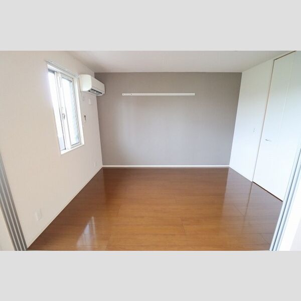 ライズ102号室 洋室