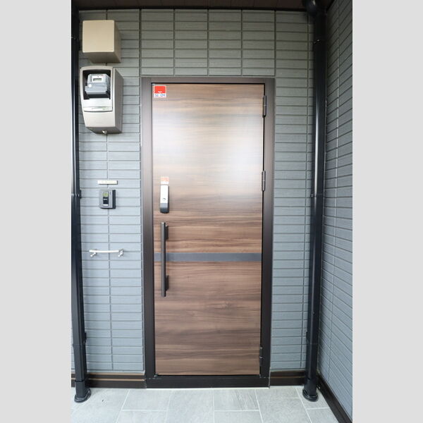 D-RESIDENCE府中西府町103号室 玄関ドア