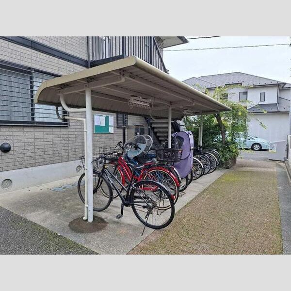 ドエルカルミア　Ｂ101号室 駐輪場