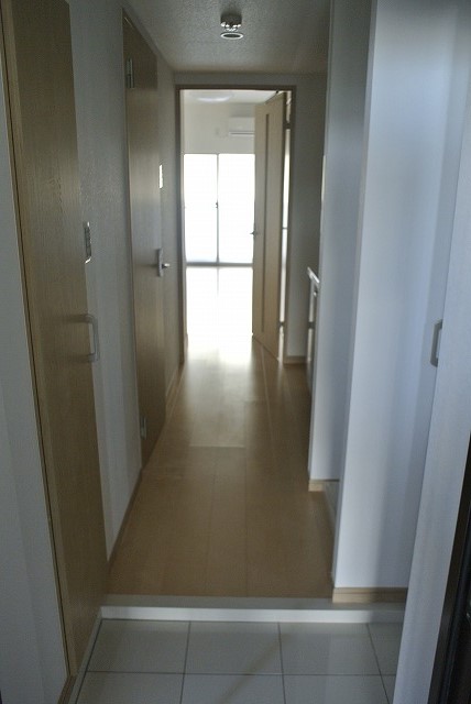 グロウワード東京ノース・アリビエ 内観