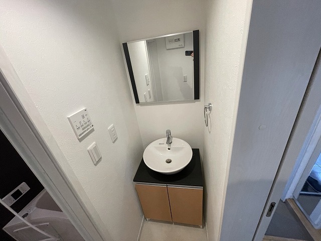 ラフィーナー幕張本郷(E-177)1階 洗面所