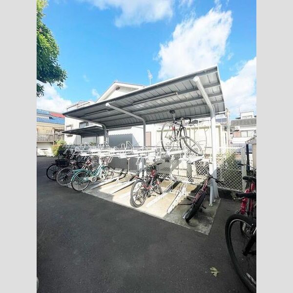 サンシティー四葉 駐輪場