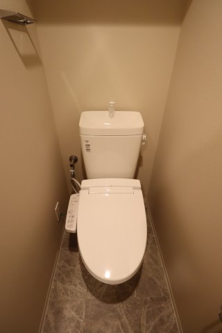 GENOVIA池袋0405号室 トイレ