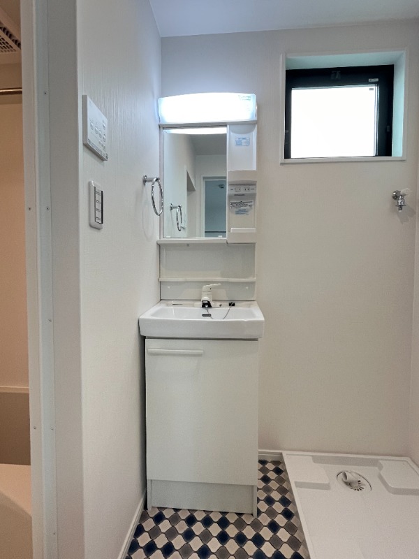 リュクスカーサ梅島1階 洗面