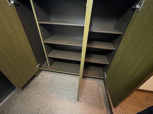 レクセルプラザ西川口5階 下足入　※2023年3月撮影