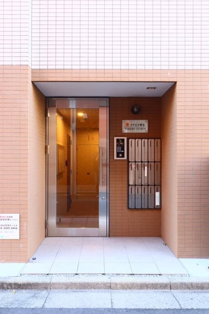 リタ王子神谷4階 エントランス