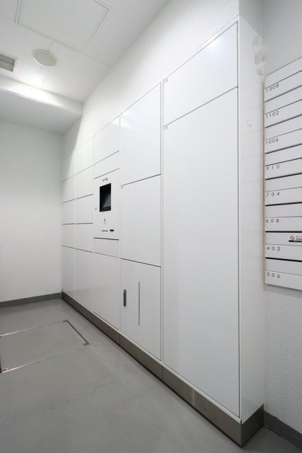 ザ・パークワンズ渋谷本町6階 宅配ボックス