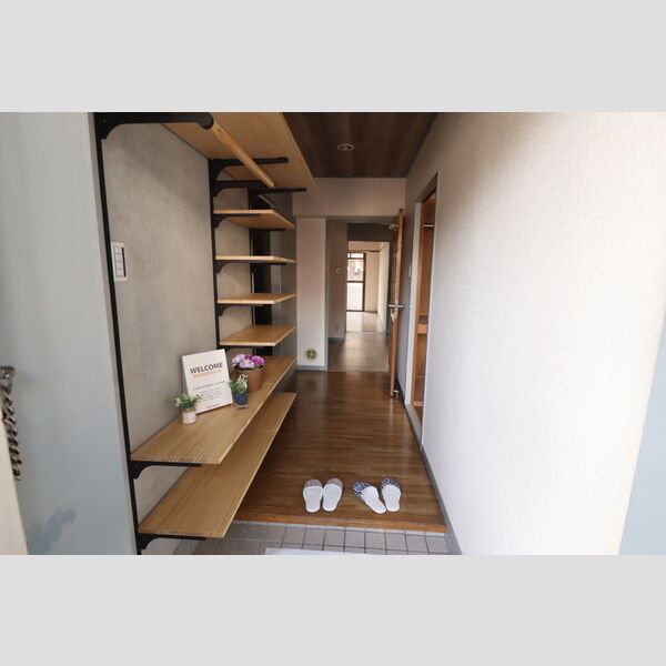 メゾンドゥ・ボヌール 玄関