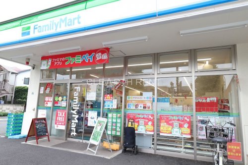 菱和パレス小竹向原4階 【コンビニエンスストア】ファミリーマート 千川駅北店まで1572ｍ