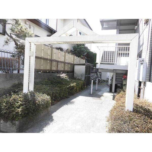 こうやま301号室 エントランス