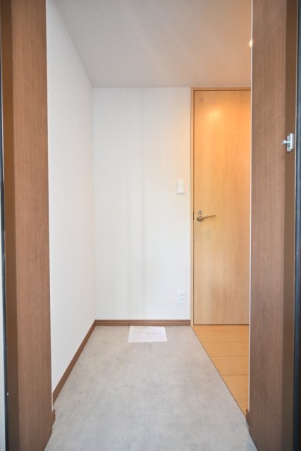 ＣＥＮＴＲＡＬ　ＧＡＲＤＥＮ　ＲＥＳＩＤＥＮＣＥ　ＴＯＫＹＯ1階 玄関