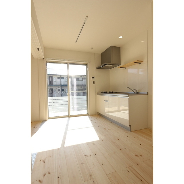 ＬＡＩＤ ＢＡＣＫ ＴＥＲＲＡＣＥ リビング