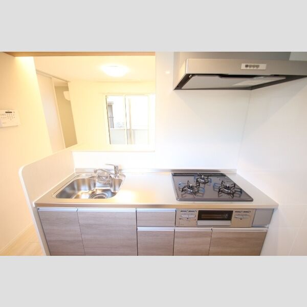 アナシエ古千谷本町 3口コンロ付きシステムキッチン