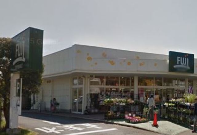 カーサ湘南 【デパート】Fuji松が丘店まで456ｍ