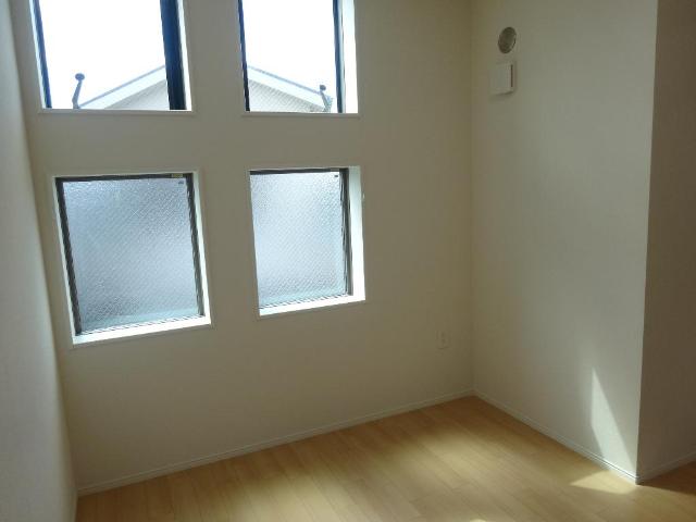 アイリスガーデンⅠ201号室 洋室