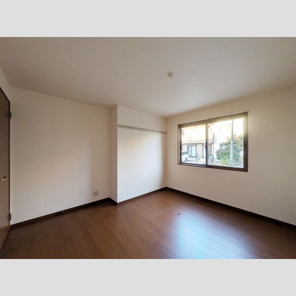 ウィルモア桜町101号室 洋室