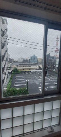302号室