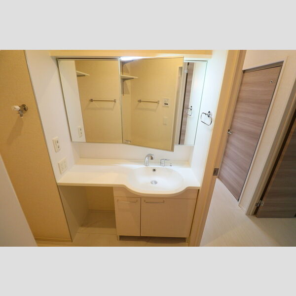 Niji-cort 独立洗面台