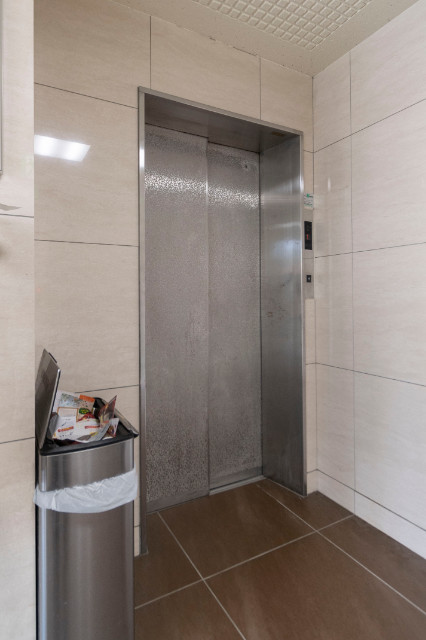 Zion Court 平和島2階 エレベーター