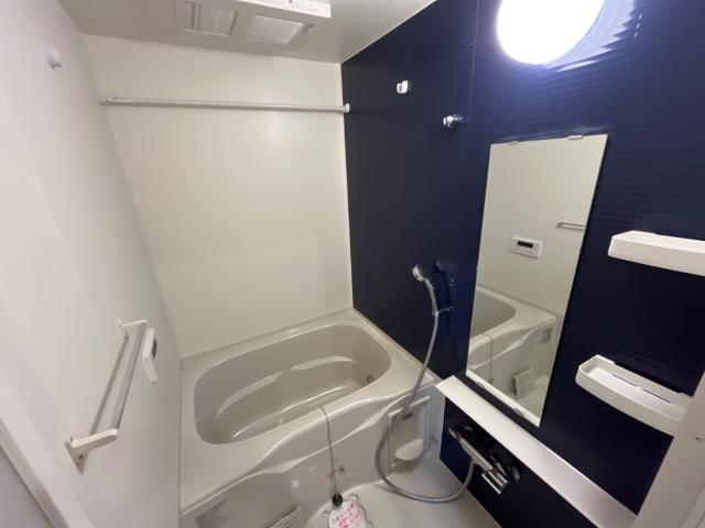 ユニヴェール バス