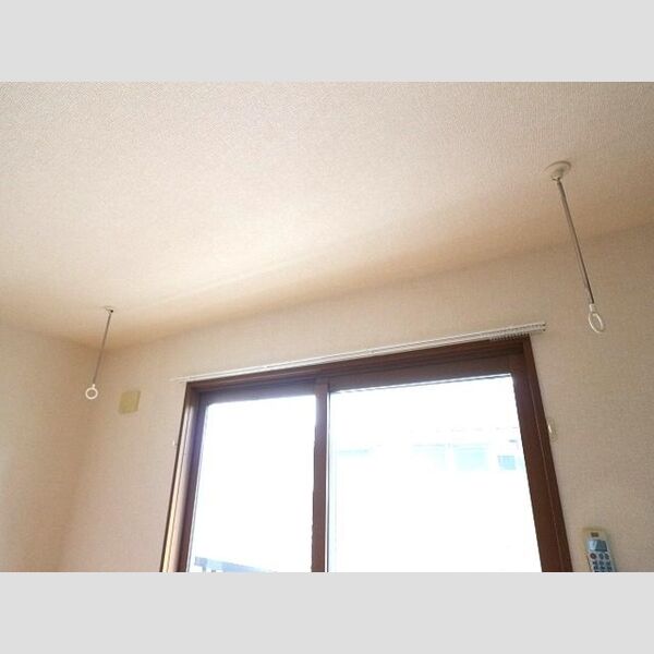 ラ・クレール201号室 室内物干し