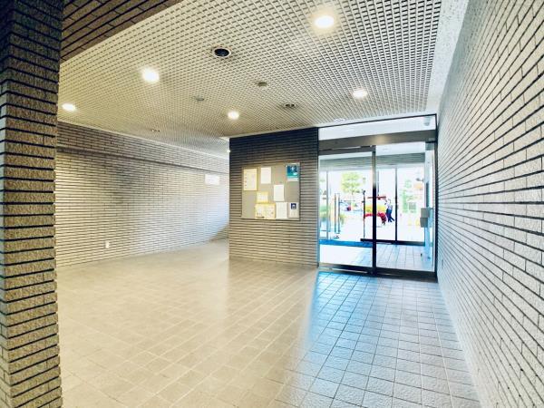 エスタブロマサキ エントランス