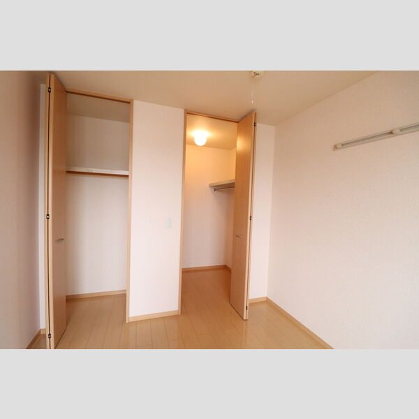 サニーガーデン 物入★ウォークインクローゼット