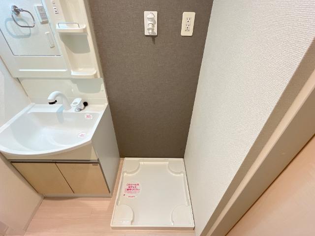 ル・トレーフル101号室 洗濯機置場