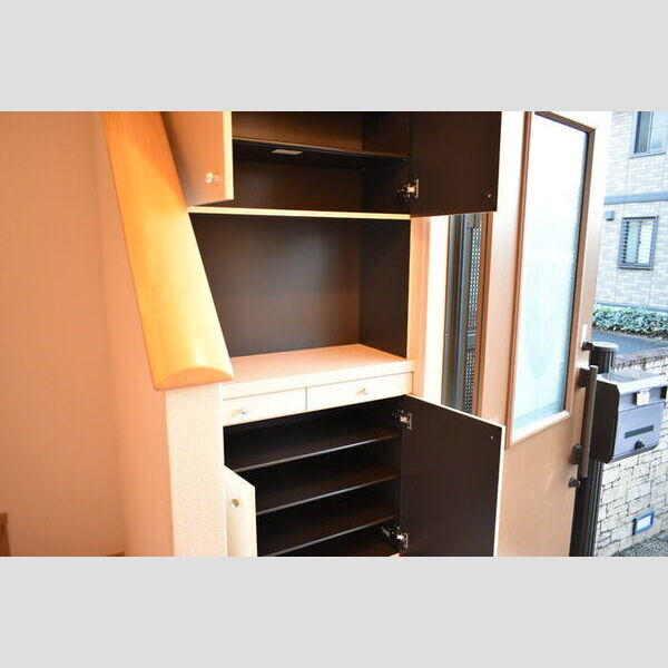 ブエナスエルテ　Ⅰ シューズボックス