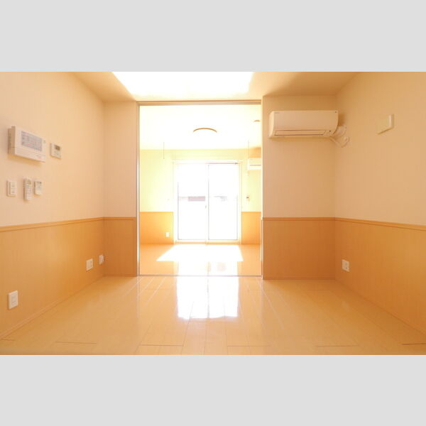 メゾンブランシュ リビング・洋室