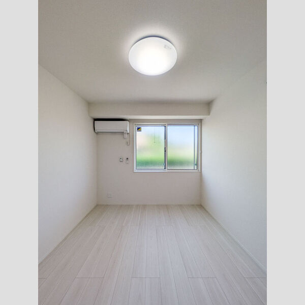 ソレイユ105号室 洋室