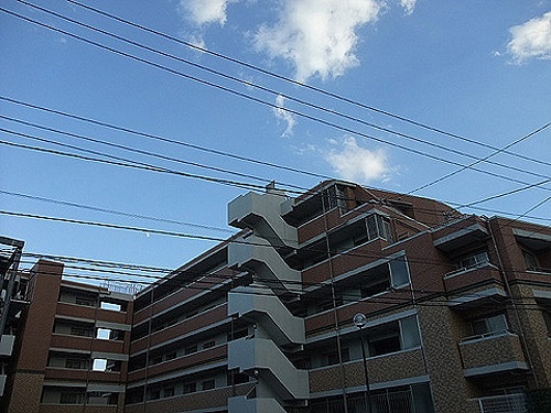 リブゼ横浜ブライトスクエア5階 外観