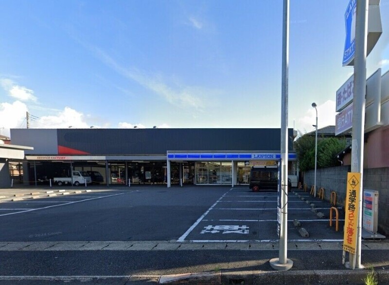 ラフィーナー東船橋(E-208)1階 ローソン船橋前原西店