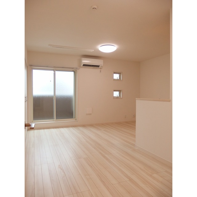 アムール ネージュ 参番館 リビング