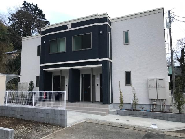 アゼリア 外観写真（昼）