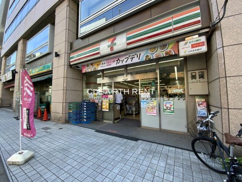 パレステュディオ文京湯島ＤＯＬＣＥ2階 【コンビニエンスストア】セブンイレブン 外神田2丁目妻恋坂店まで189ｍ