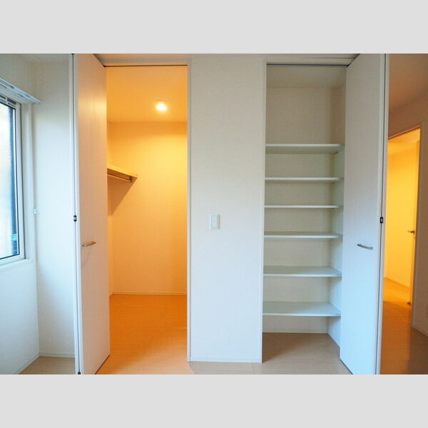 カシータ等々力緑地101号室 収納