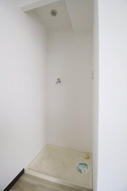 ロワレール横浜西壱番館 室内洗濯機置場
