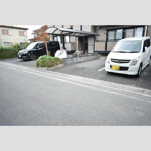 サンモール・ソシア　1101号室 駐車場