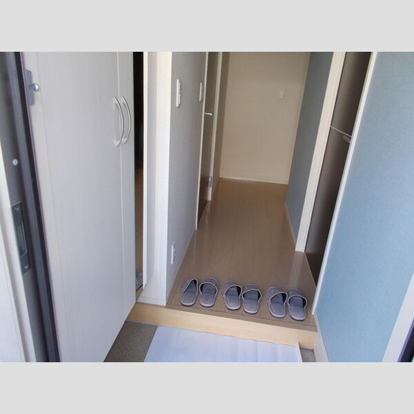 クレールソフィア105号室 玄関