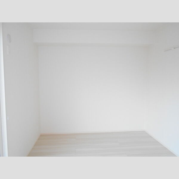 プレミアムリコス　壱号館102号室 洋室