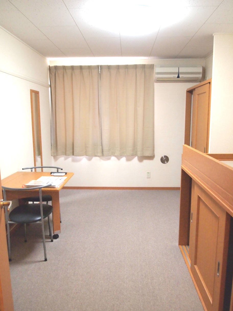 レオパレスアルタランテⅢ リビング