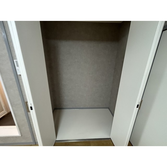 イワモトビル　ホワイトコーポラス 内観