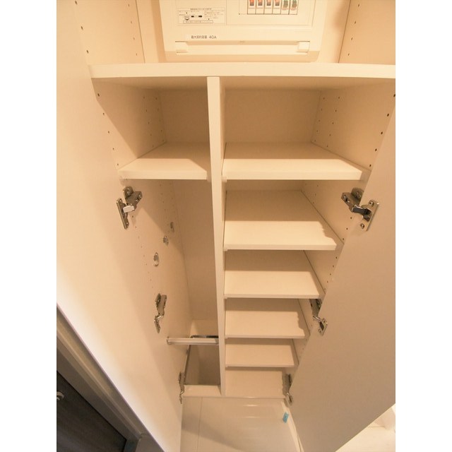 ラクレイス横濱関内0502号室 内観