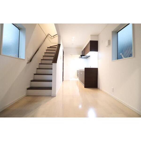 木月3丁目戸建貸家101号室 リビング