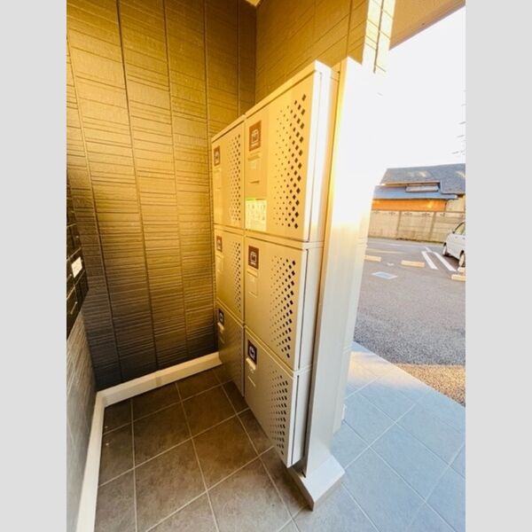 ベーチェル湘南203号室 宅配ボックス