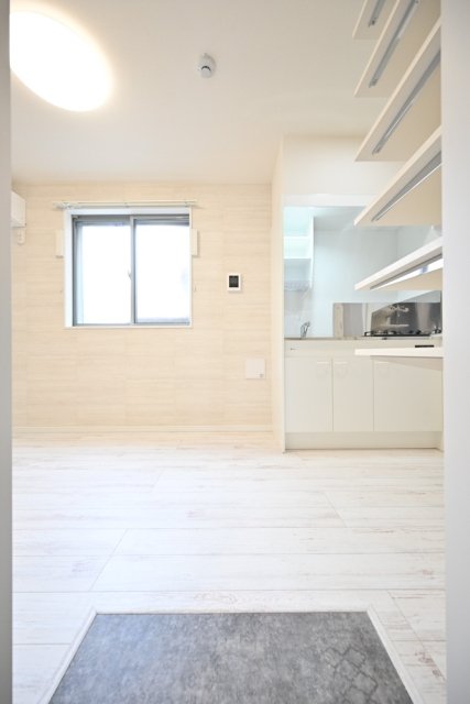 フォレスト西新井1階 玄関