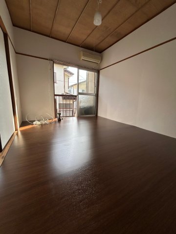 秦野市戸川テラスハウス 2階。日当たり良好です◎