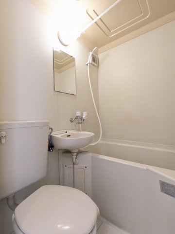 ノーリーズン松戸0105号室 トイレ